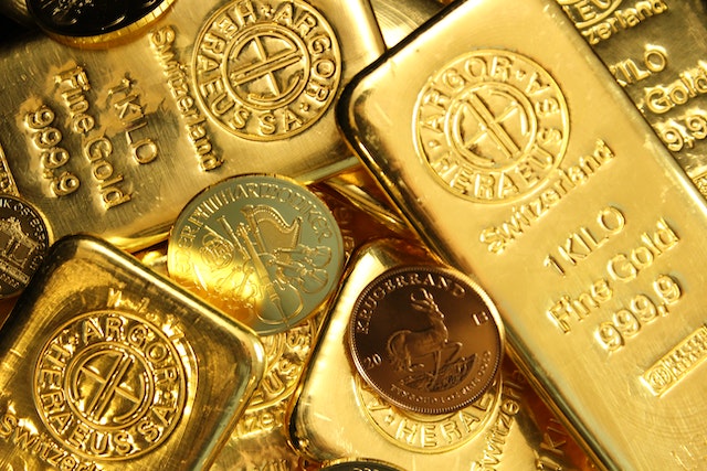 Ile kosztuje gram złota? Jak zmieniała się cena złota na przestrzeni lat?